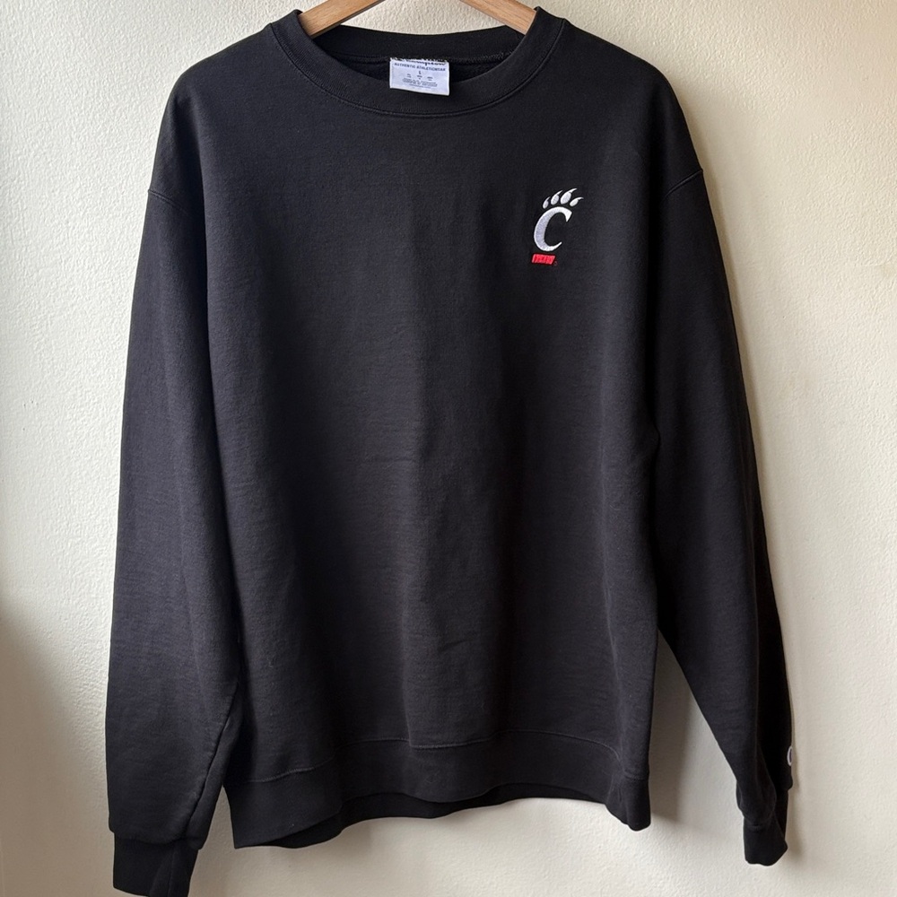 Champion Men’s University Of Cincinnati Sweatshirt Size Large